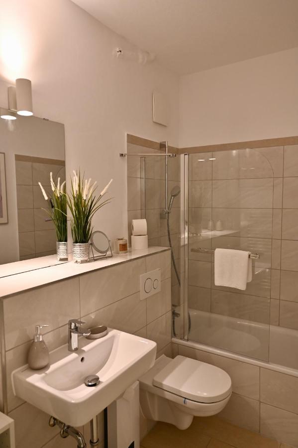 Modernes Apt Mit Direkter Anbindung Zur City Und Messe Hanovra Exterior foto